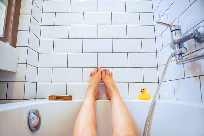 4 motivi per cui non ti stai pulindo quando fai il bagno, dicono i medici