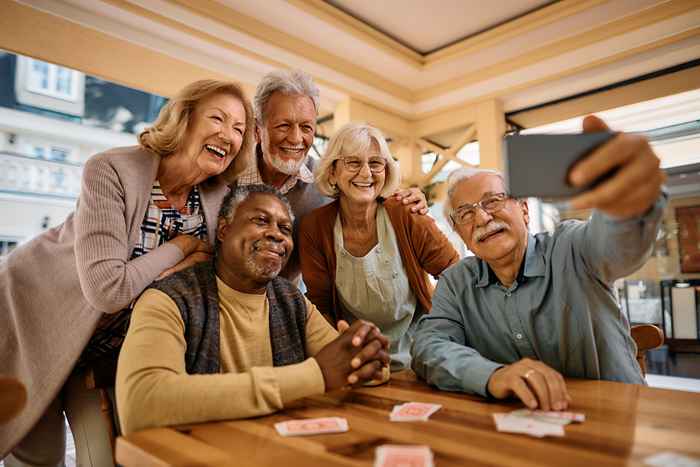 5 cosas sorprendentes que suceden en las comunidades de jubilación, según los expertos