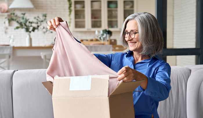 6 Gründe, warum Sie Ihre Kleidung nach dem 50. Lebensjahr mieten sollten, so Stylisten