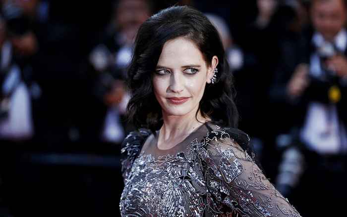 Bond Girl Eva Green forsvarer forferdelige kommentarer om filmsjefer, det er min franskhet