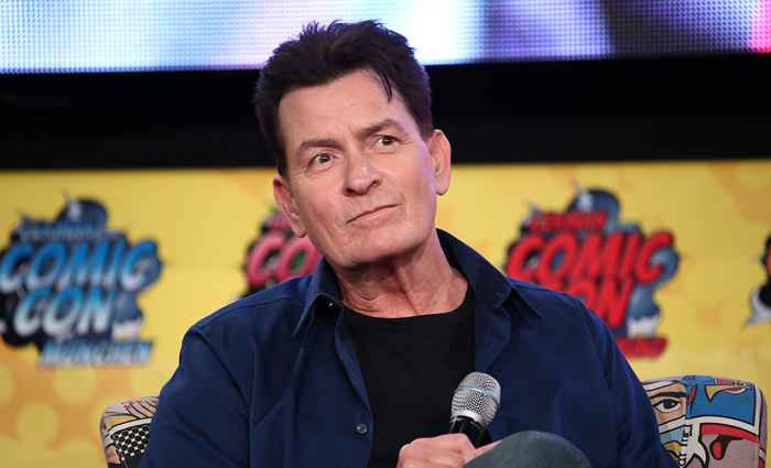 Según los informes, Charlie Sheen amenazó con renunciar a su propio programa si Selma Blair no fue despedido