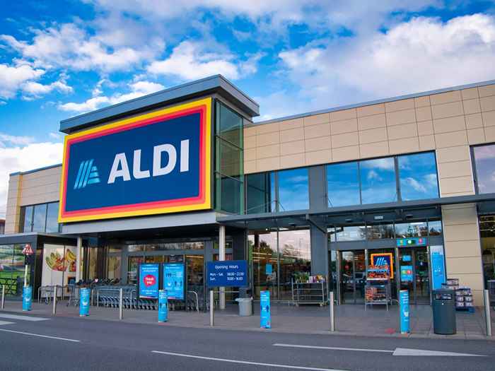 Las tiendas de comestibles, incluido Aldi, están cerrando ubicaciones, a partir del 21 de marzo