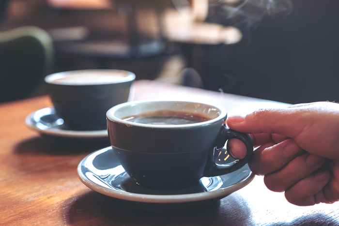 Bluthochdruck? 2 Tassen Kaffee täglich verdoppelt Herzkrankheiten Todesrisiko, neue Studienfunde