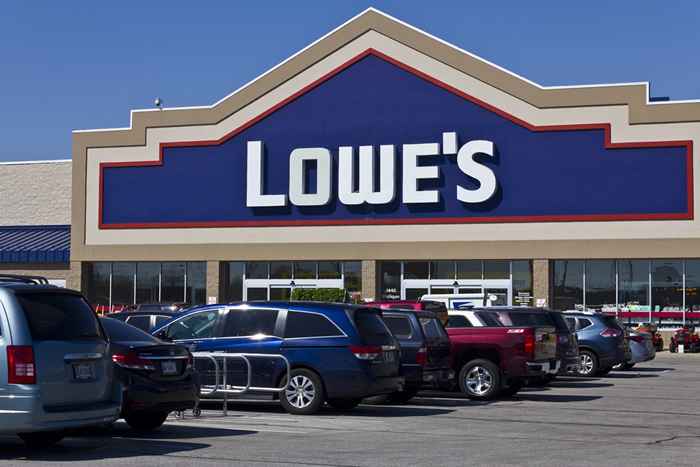 Lowe's está bajo fuego de los compradores que dicen que se les deben reembolsos por productos defectuosos