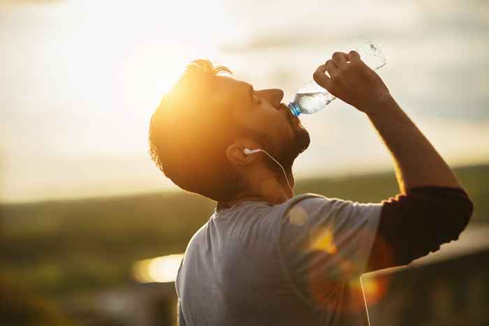 Neue Studie sagt, Trinkwasser hilft Ihnen, länger zu leben