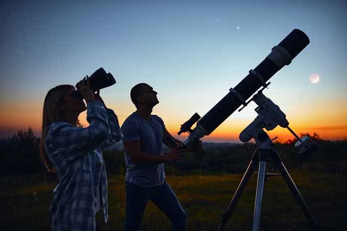 O raro cometa verde aparece hoje à noite pela primeira vez em 50.000 anos, para vê-lo