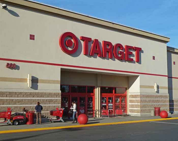 Target lukker flere lokasjoner, og starter 13. mai