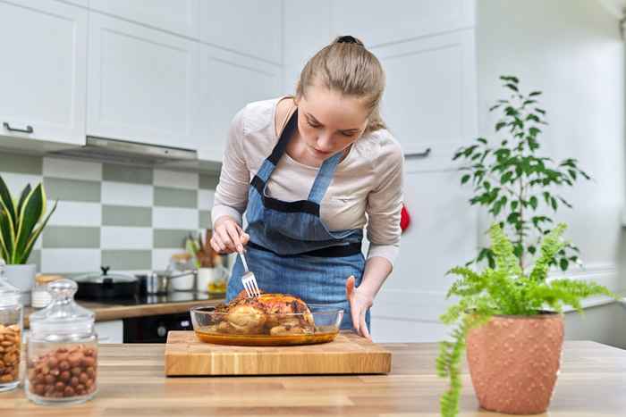 Les moyens les moins sûrs de faire cuire le poulet, les nouveaux rapports CDC trouvent