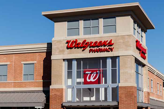 Walgreens e CVS stanno chiudendo permanentemente diverse farmacie, a partire da oggi