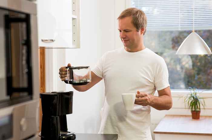 Was passiert, wenn Sie Ihre Kaffeemaschine niemals reinigen, sagen Experten