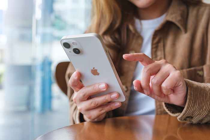 Il tuo iPhone potrebbe chiamare il 911 per errore grazie a una nuova funzionalità, report degli utenti