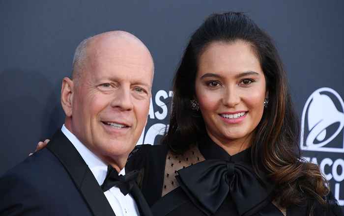 La femme de Bruce Willis vient de donner une mise à jour déchirante sur la vie après son diagnostic d'aphasie