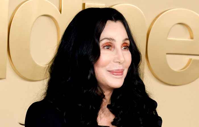 Cher confirma que o amor de 40 anos de gap de gap não sabe matemática