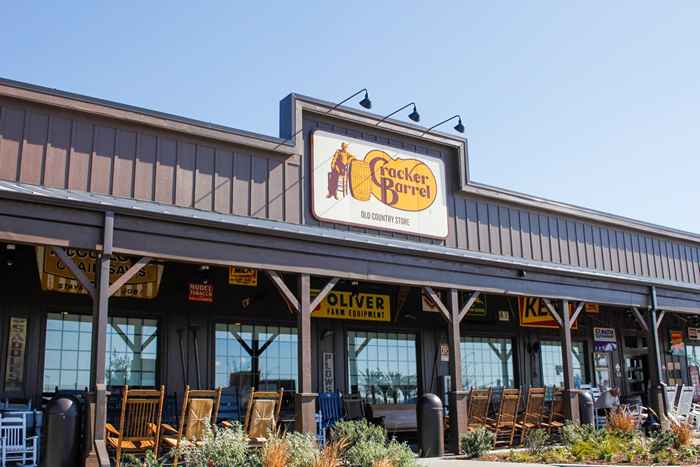 Les clients menacent maintenant de boycotter Cracker Barrel, voici pourquoi