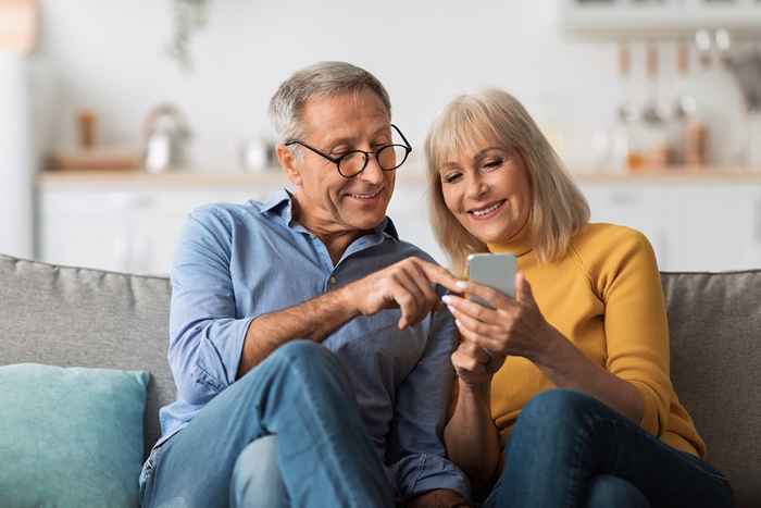 Faire cela avec votre téléphone peut sauver votre relation, dit une nouvelle étude