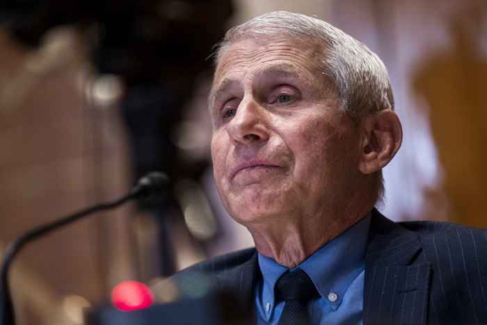 Dr. Fauci vient de révéler qu'il était confortable en faisant cela