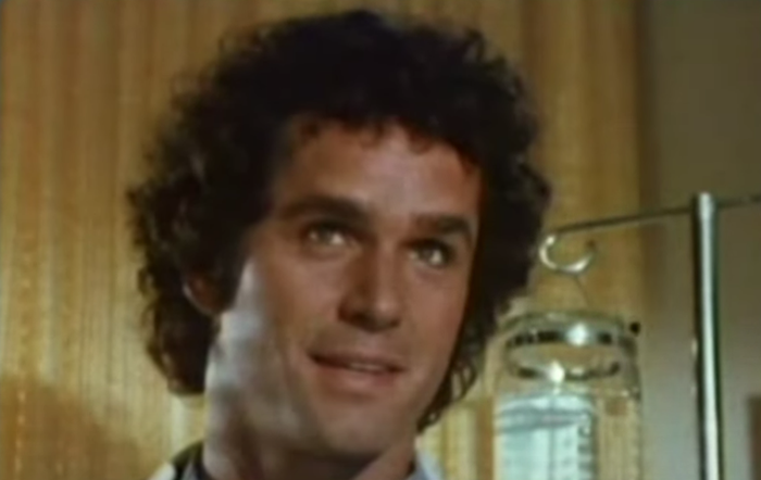 Han spilte Gonzo på Trapper John, m.D. Se Gregory Harrison nå på 72.