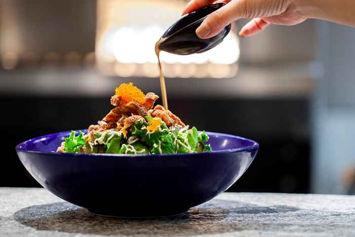 Wenn Sie dieses beliebte Dressing auf Ihrem Salat verwenden, stoppen Sie jetzt, warnt die FDA