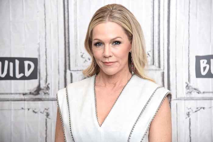 Jennie Garth dit que cela a provoqué son diagnostic choquant d'arthrite à 47 ans