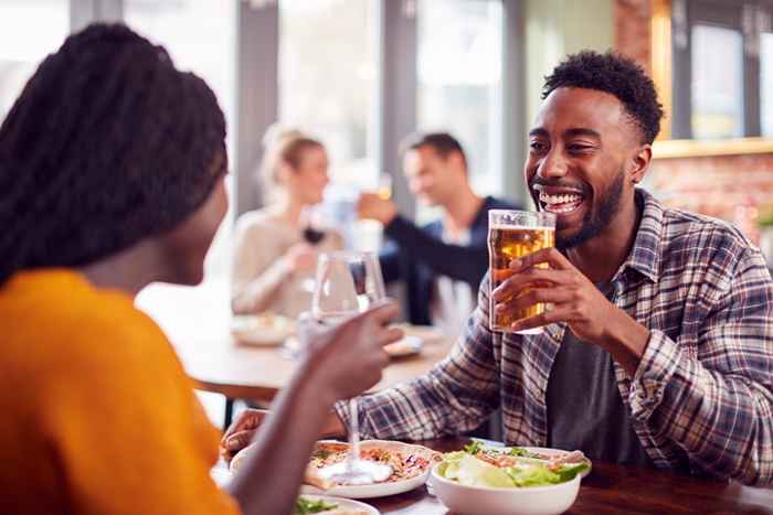 Ne sortez jamais pour dîner sans faire cela en premier, dit la police dans un nouvel avertissement