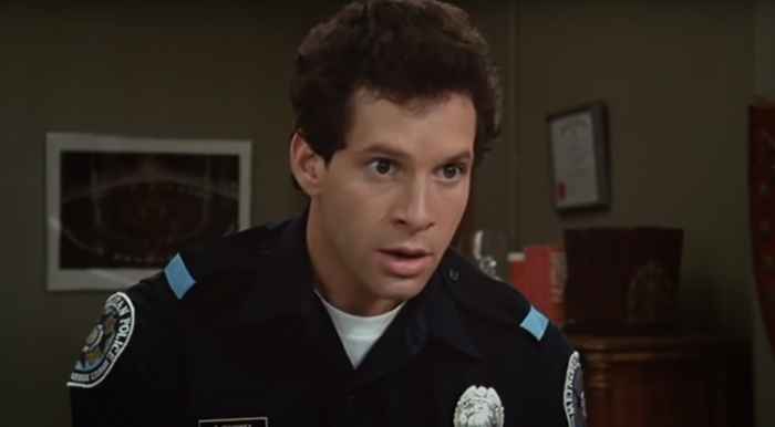 Zobacz teraz ikona komedii z lat 80. Steve Guttenberg na 63