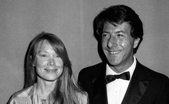 Veja o filho de Dustin Hoffman e a filha de Sissy Spacek, que interpreta seus filhos no novo filme