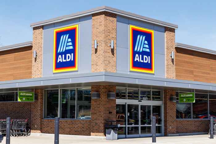 Los compradores están furiosos en Aldi por duplicar el precio de este popular producto