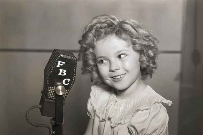 Der seltsame Grund, warum Shirley Temple vom Vatikan mit 10 Jahren untersucht wurde