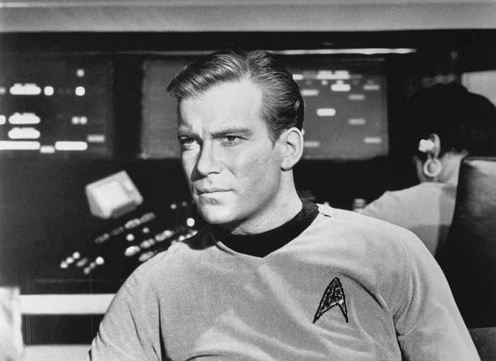 Ces co-stars de Star Trek ne peuvent pas s'arrêter de se quereller Shatner est un vieil homme acariné