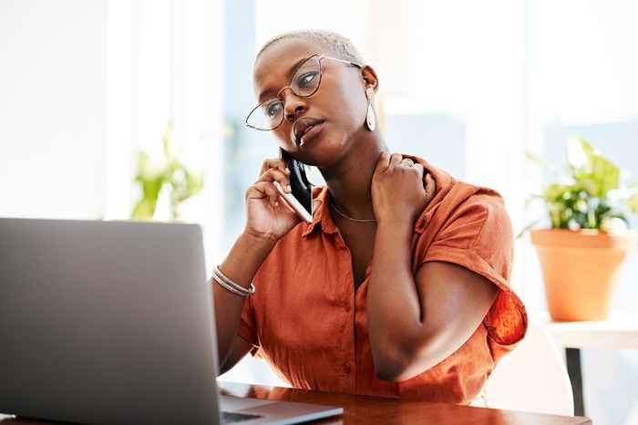 Cette arnaque commence par un e-mail, puis un appel téléphonique - que faire si vous êtes ciblé