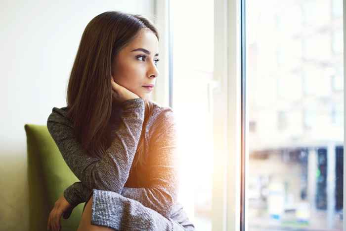 Giftig positivitet er et problem, terapeuter sier at her er hvordan du kan oppdage det i livet ditt