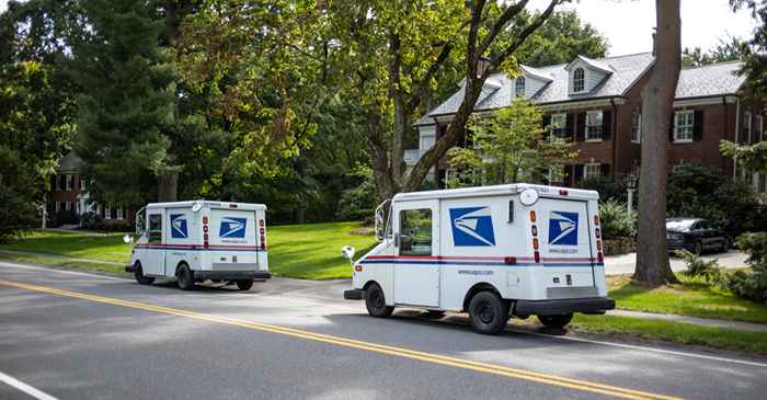 USPS sta apportando questo grande cambiamento che potrebbe rallentare le consegne, avvertono i funzionari