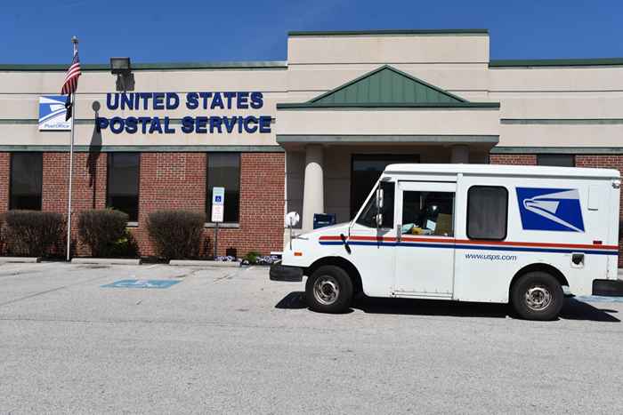 O USPS está suspendendo os serviços nesses lugares, efetivos imediatamente