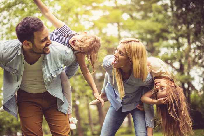 23 façons brillantes d'être un parent plus heureux