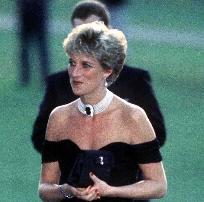 Aqui está a história secreta por trás do famoso vestido de vingança de Diana