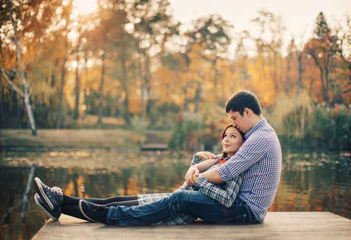 Le persone condividono i piccoli segreti divertenti che tengono dai loro altri significativi