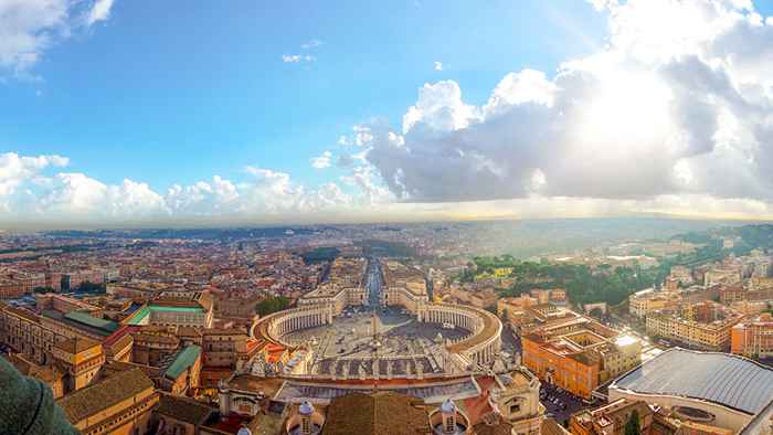 Pourquoi y a-t-il des murs autour du Vatican?