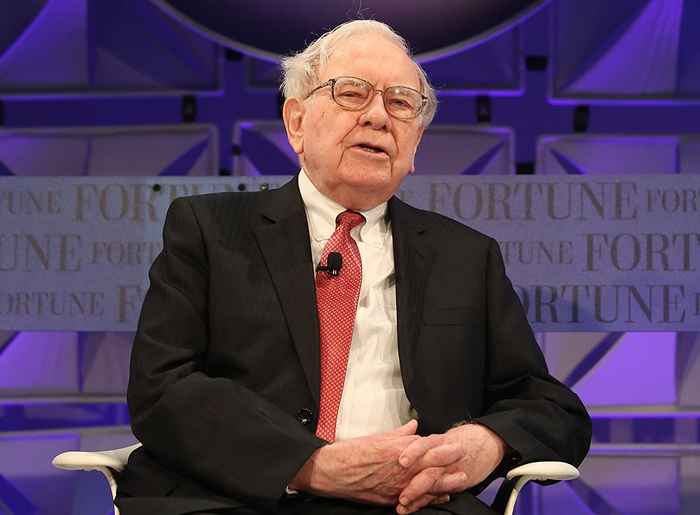 Maximize suas economias usando o hábito secreto de Warren Buffett