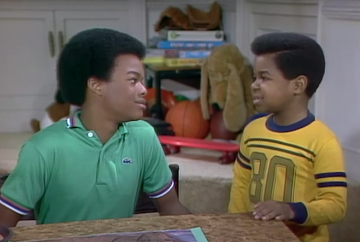 Diftf'rent Strokes coprotagonizados Todd Bridges y Gary Coleman se metieron en un partido de golpe en el set