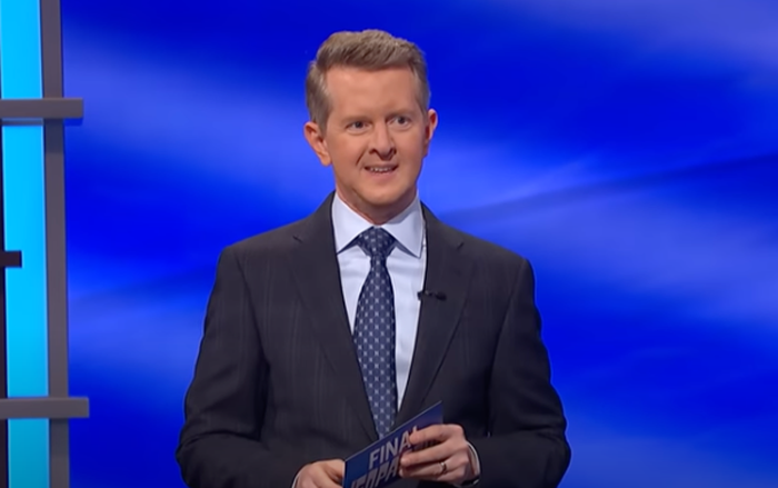 Ken Jennings uderzył za przyjęcie niewłaściwego zagrożenia! Odpowiedź (i odrzucanie właściwego)