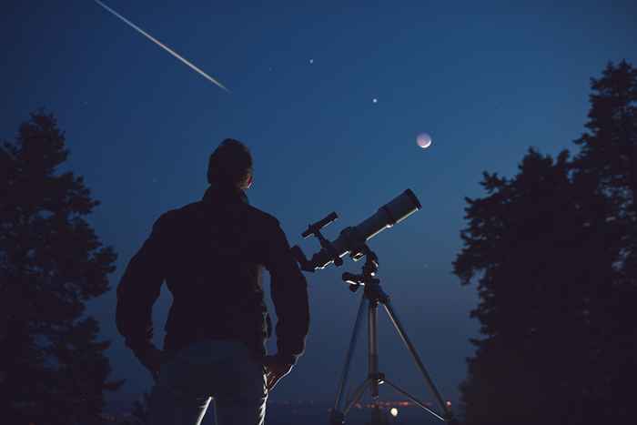 Meteor Shower zrobi jasne kulki ognistej na niebie w piątek-------jak to zobaczyć