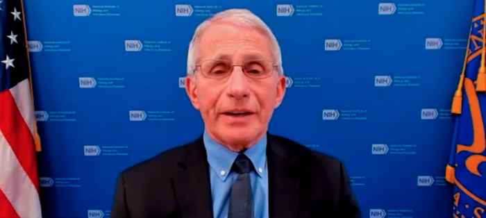 Dr. Fauci ga nettopp denne nye advarselen til alle amerikanere-til og med den boostede