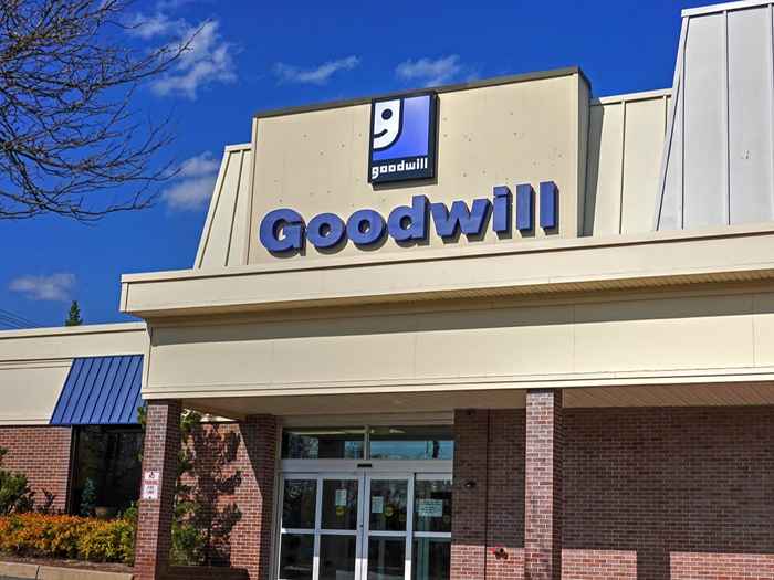 Goodwill sta impedendo ad alcuni clienti di farlo fino a dopo il 5 luglio