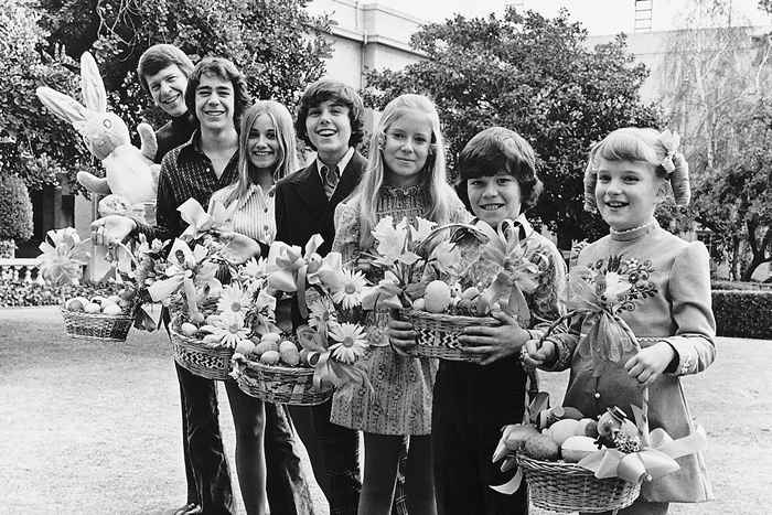 Han spilte Bobby på Brady Bunch. Se Mike Lookinland nå på 61.