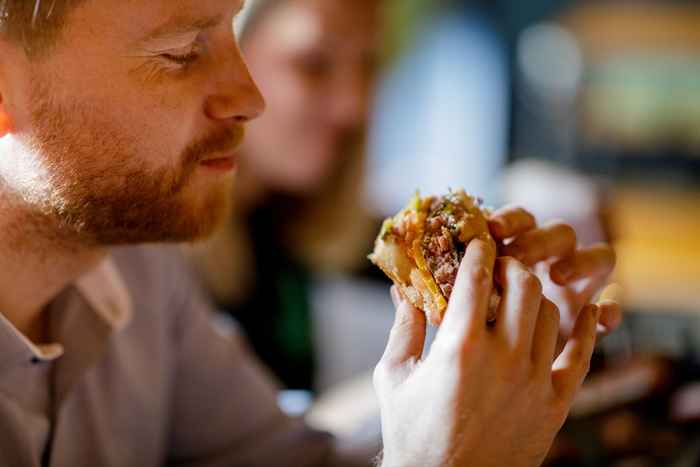 Se lo noti dopo aver mangiato carne, chiama il medico, gli esperti avvertono