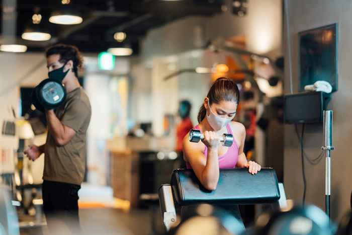 Nunca salgas del gimnasio sin hacer esto primero, CDC advierte