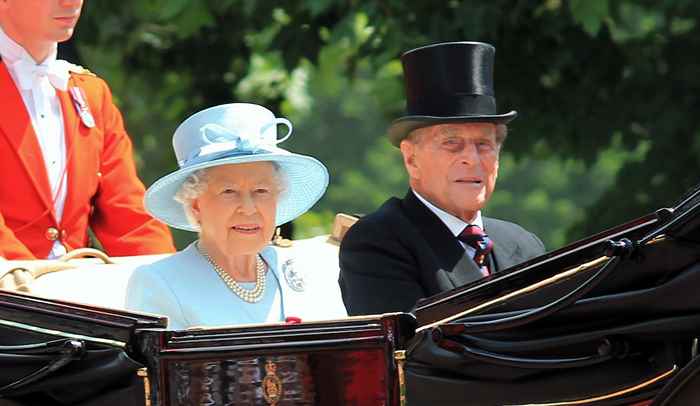 A rainha Elizabeth acabou de honrar o falecido príncipe Philip dessa maneira sutil