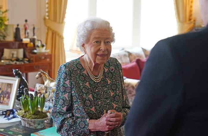 La reine Elizabeth dit que Covid lui a quitté ce symptôme