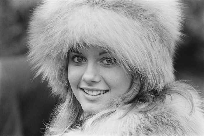 Vedi icona degli anni '70 Olivia Newton-John ora a 73