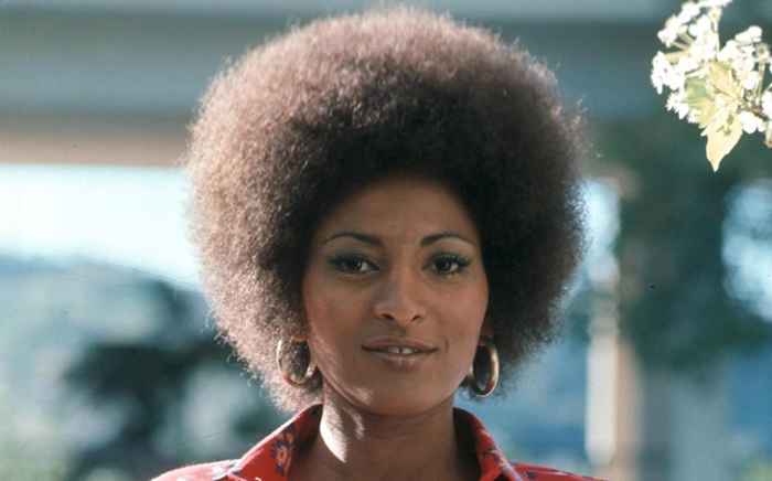 Ver 'ícono de los 70 Pam Grier ahora en 72